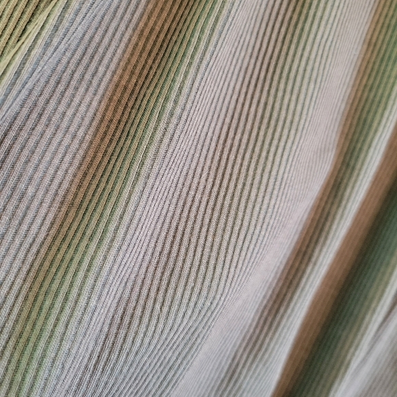 Böhme Forest Green Ruched Ribbed Blouse - Picture 3 of 7